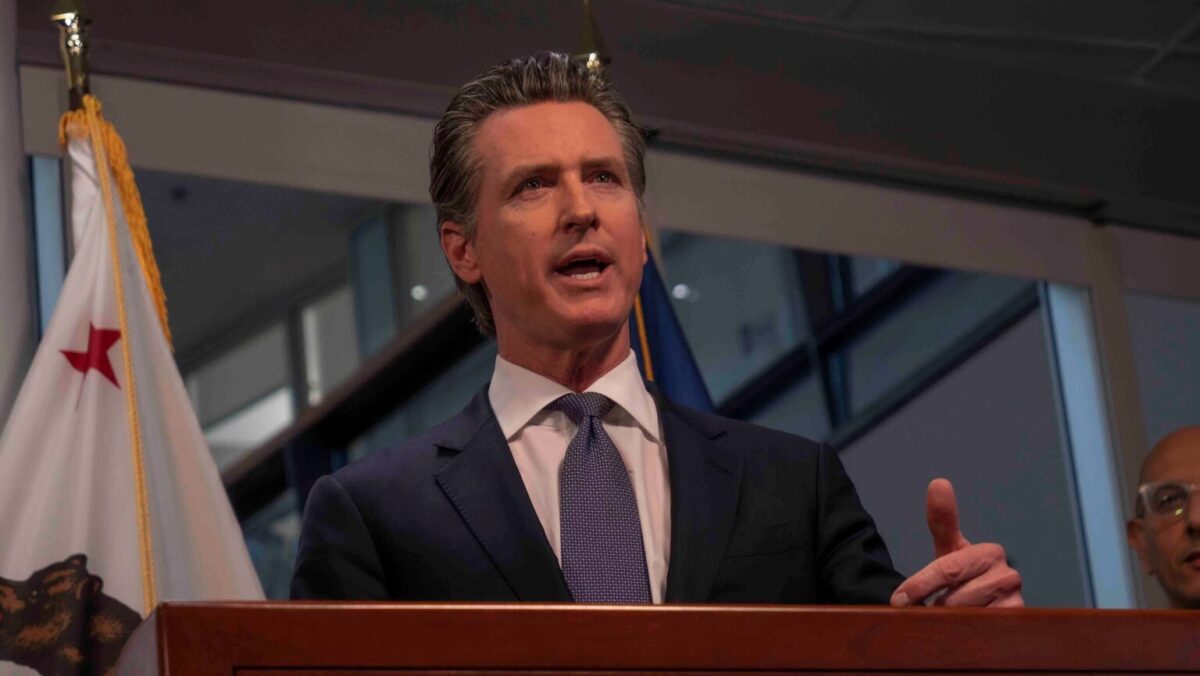 El veto de Newsom al proyecto solar desata controversia y frena el avance de energías limpias en California
