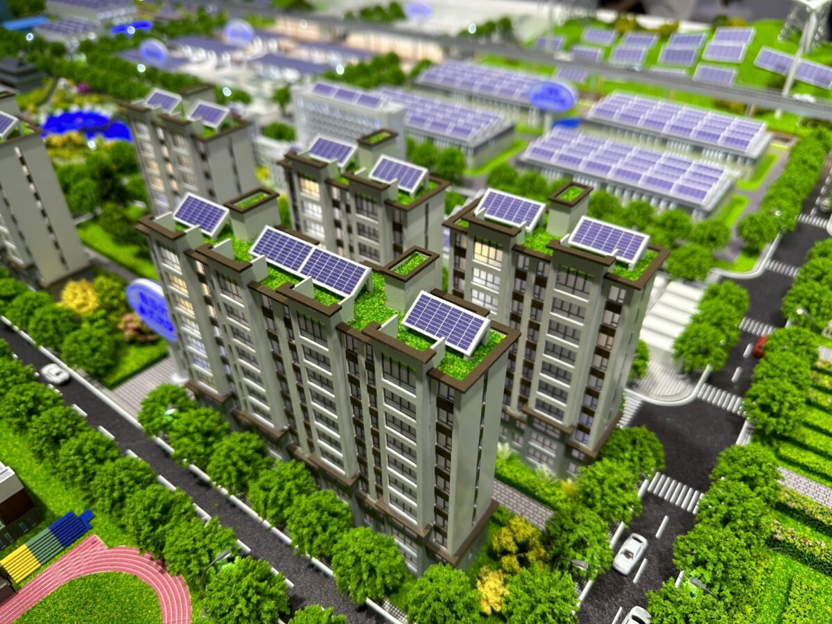 La demanda global de energía solar fotovoltaica alcanzará hasta 533 GW en 2024, pero desafíos amenazan el crecimiento después de 2025