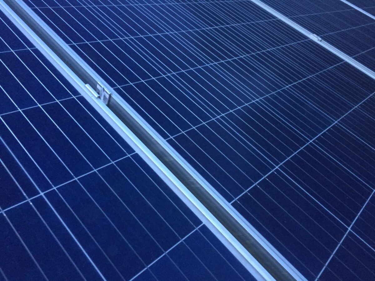Reforma energética en China podría disparar la demanda y el precio de los paneles solares